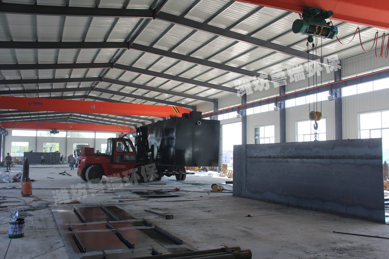 地埋一體化污水設(shè)備生產(chǎn)車間加工現(xiàn)場